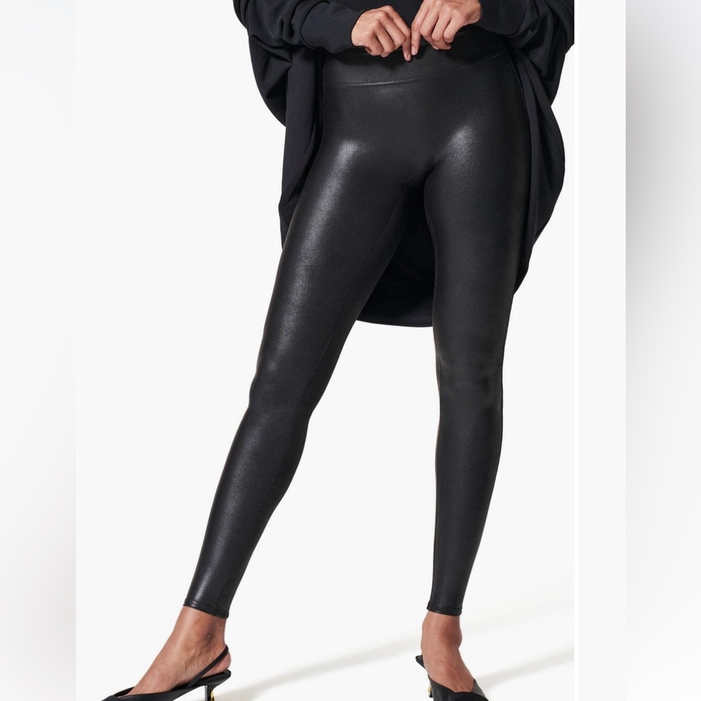 SPANX Faux Leather Legging. Large Petite